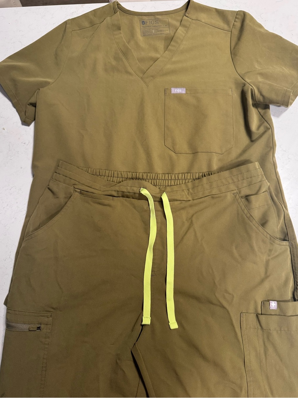 FIGS Olive Green- scrub Set